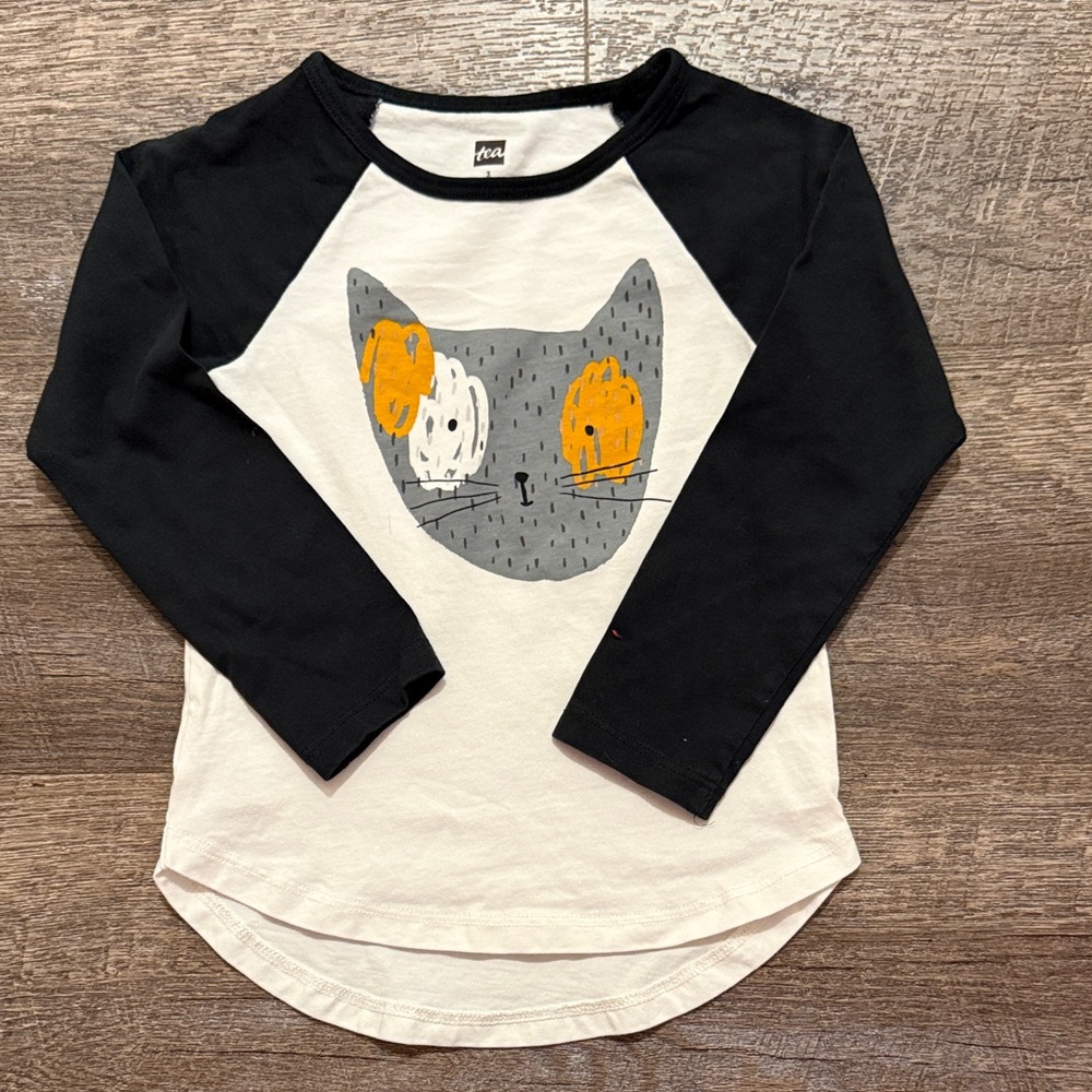 Tea Collection 100% Cotton Spotted Cat Graphic Raglan Long Sleeve Tee